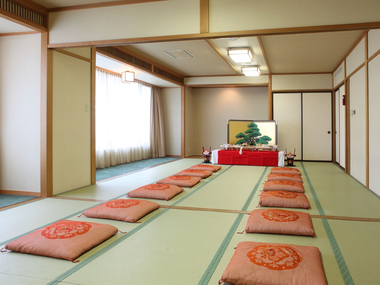 最大40名までの顔合わせ・結納に対応できる『男鹿の間』