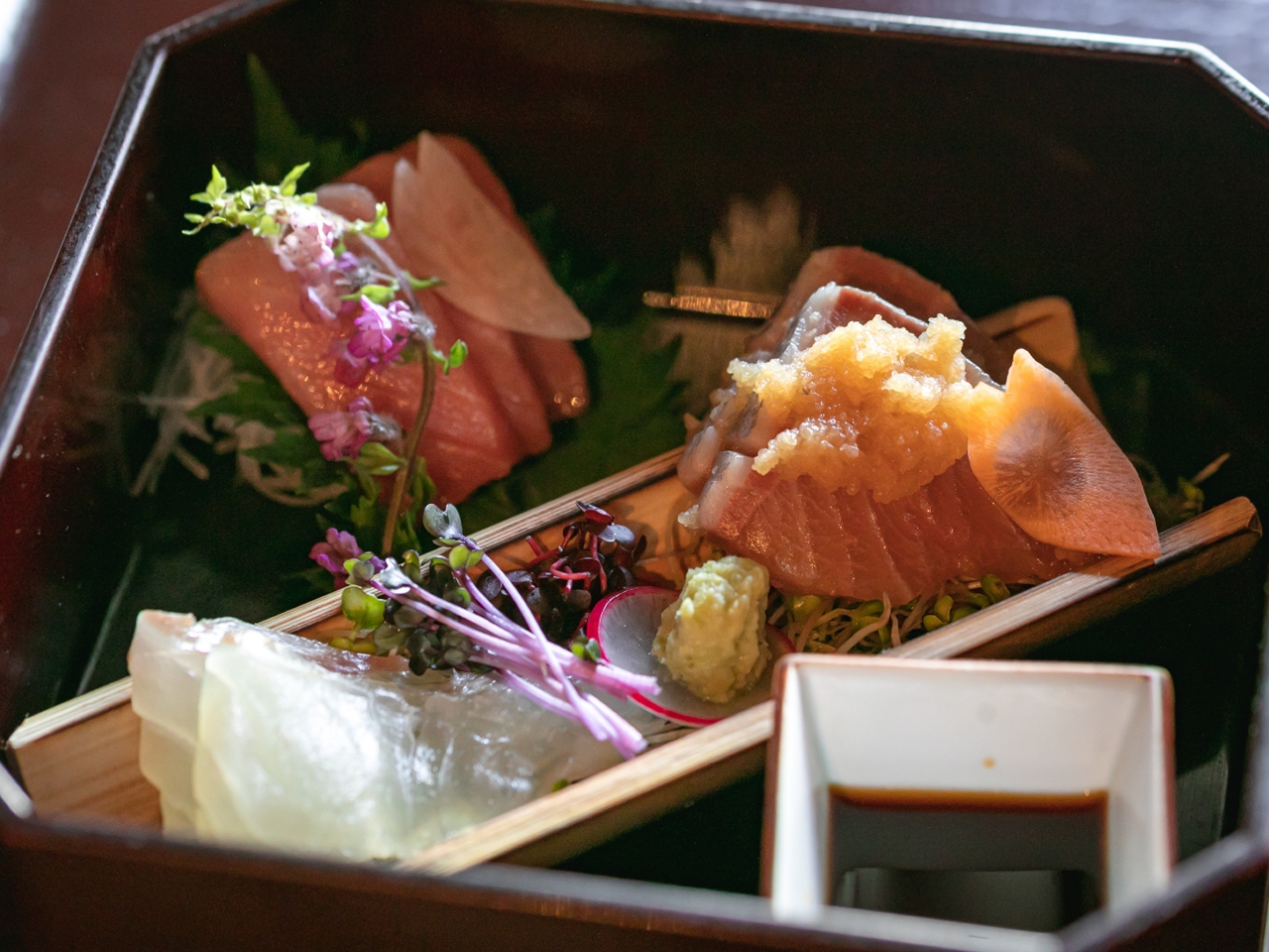 ヒカリヤヒガシ 顔合わせ・結納の料理 1