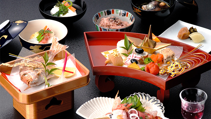 和歌山の味覚を盛り込んだ、祝いの席に相応しい華やかな料理