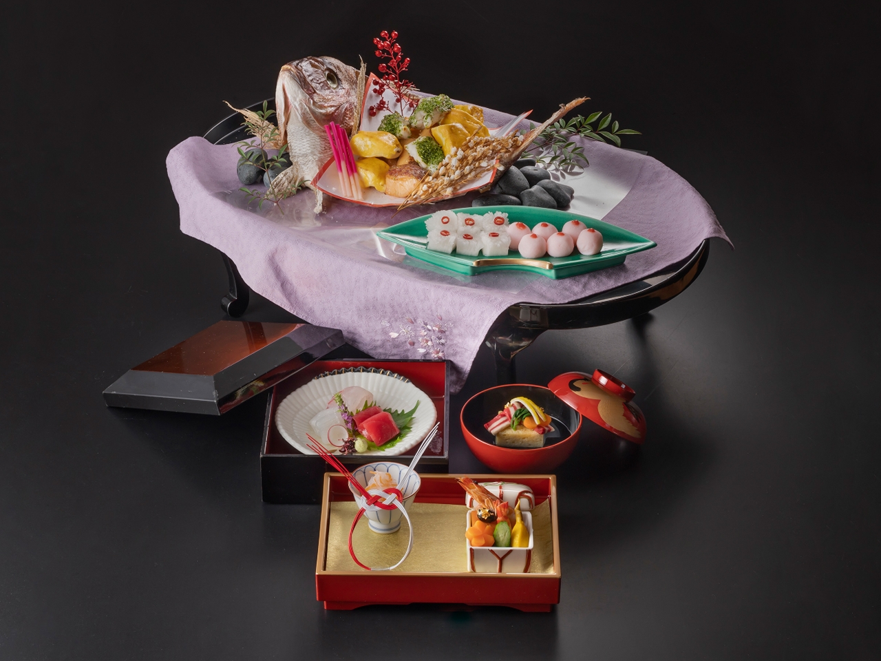 縁起の良い鯛を使った華やかな料理（※写真はイメージです）