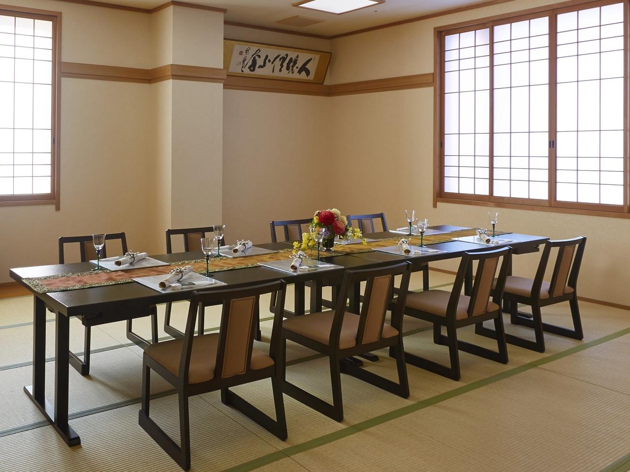 オールドイングランド 道後山の手ホテル