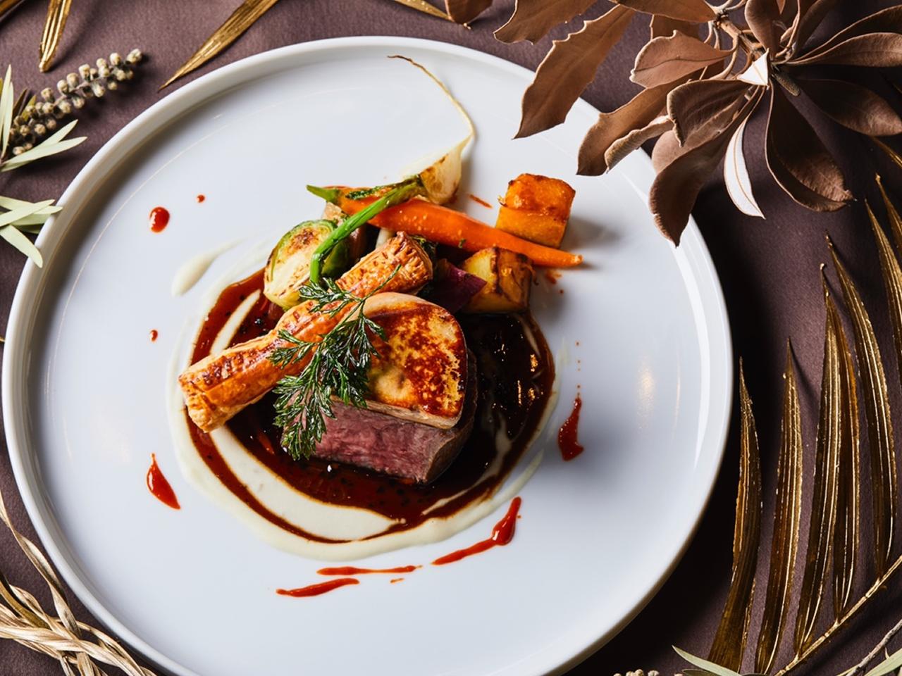 地元・熊本の食材をふんだんに使用した料理で両家をおもてなし